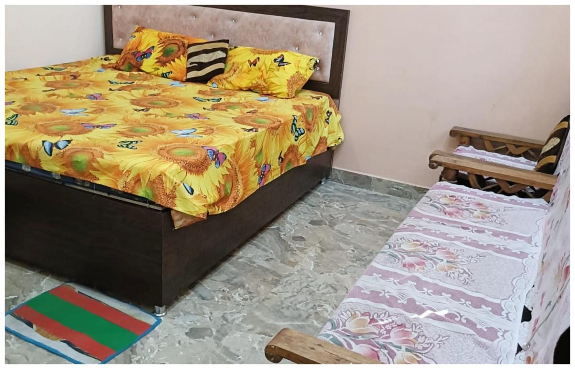 Hotel Aparna Grand Near Ram Janam Bhoomi And Temple - Fully Air Conditioned - Free Wifi Available - Best Budget Hotel In Ayodhya Eksteriør billede